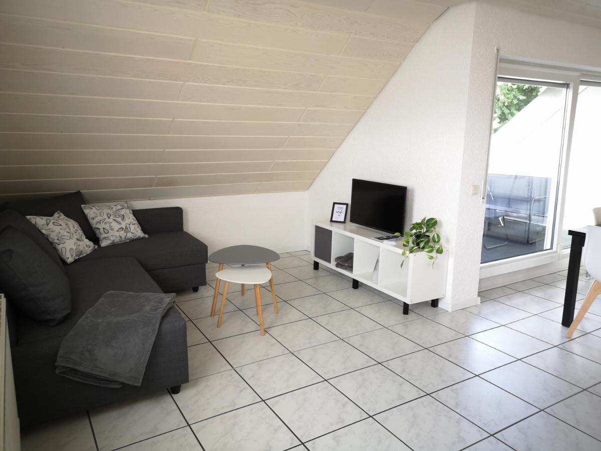 Familien-Ferienwohnung: Messe-Nähe mit Balkon und Parkplatz am Bodensee Meckenbeuren Exterior photo